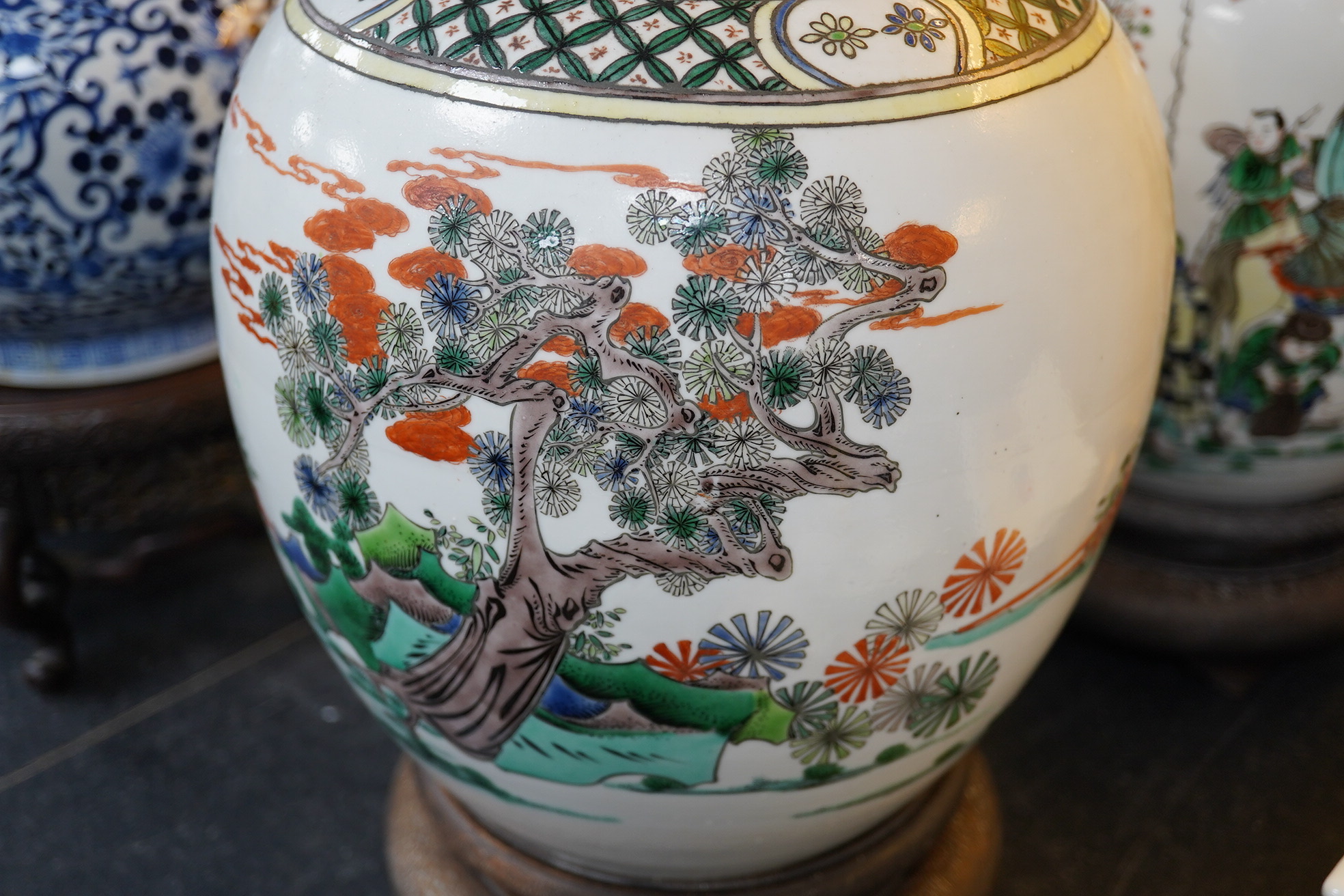 A pair of large Chinese famille verte globular jars and covers, early 20th century